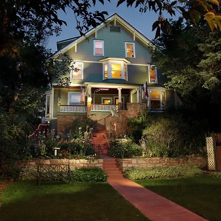 Avenue Hotel Bed And Breakfast-2