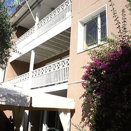 H Hotel-2