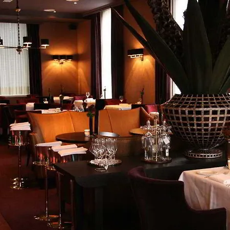 Sandton Pillows-2