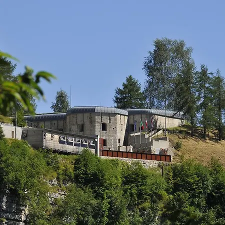 Hotel Romanda-2