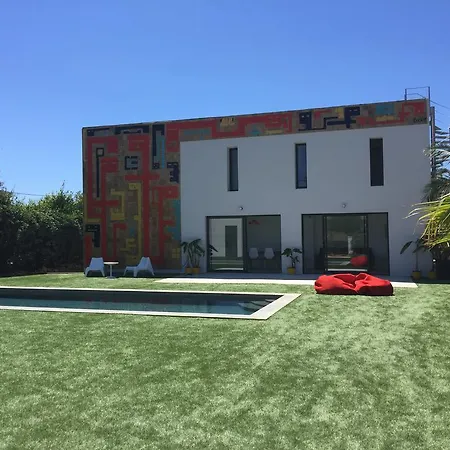 Le Cube Hotel Design A Hyeres Plage Avec Piscine Et Cuisine-3