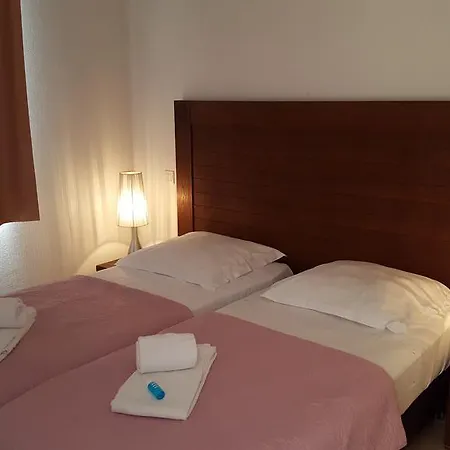 UZES APPART HOTEL Résidence Le Mas des Oliviers-2