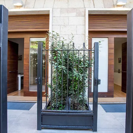 Gallery House-2