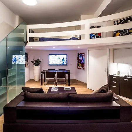 Gallery House-3