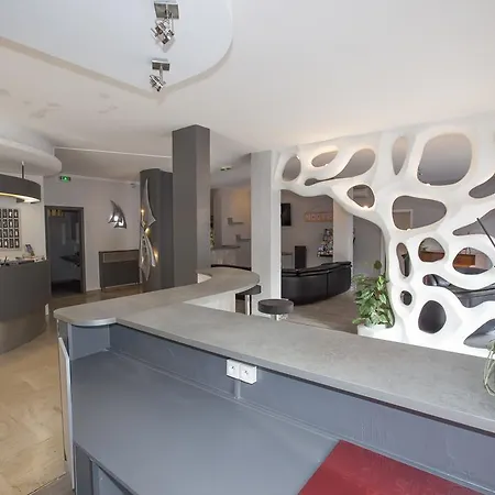 Hotel Moderne-3