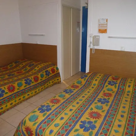 Hotel Les Colombes-2