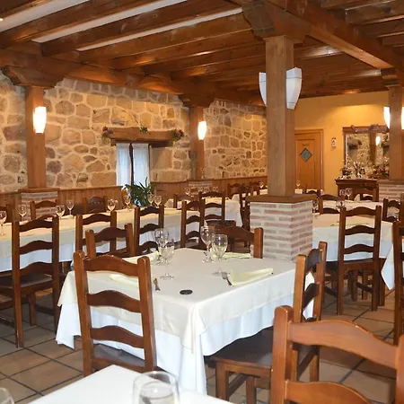 Hostal Revinuesa-2