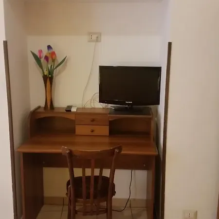 Gli Agrumi Rooms-3