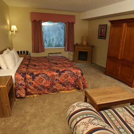 Ozark Swiss Inn-2