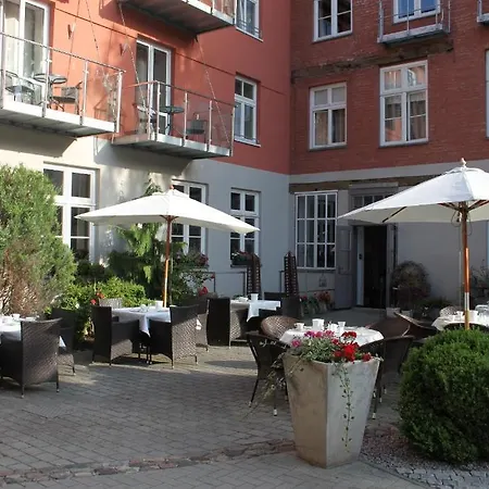 Haus Wullfcrona-2