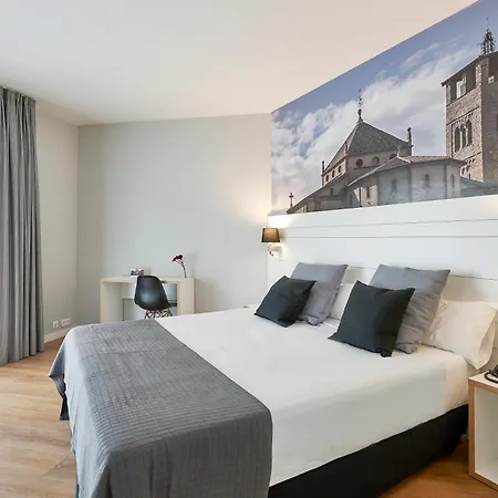 Hotel Can Pamplona-3