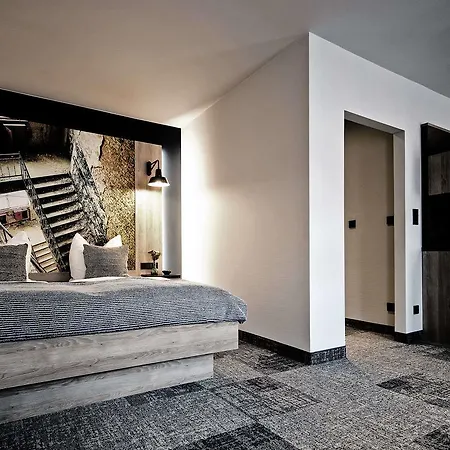 Alexxanders Hotel & Boardinghouse, Restaurant-3