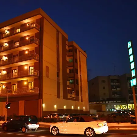 Hotel A-14-3