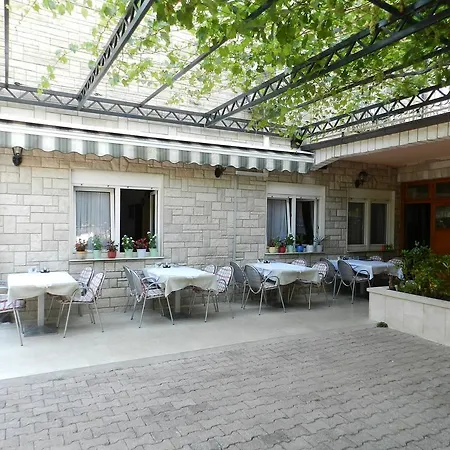 Hotel Makarska-2