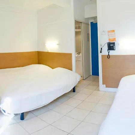 Hotel Les Colombes-3