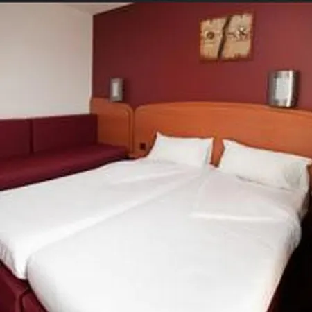 Sky Hotel Goussainville Charles de Gaulle-3