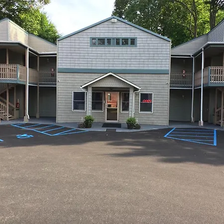 Town House Inn-3