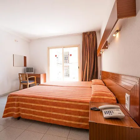 Hotel Checkin Montpalau-2