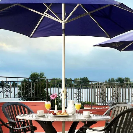 Four Points By Sheraton Toronto Lakeshore-2