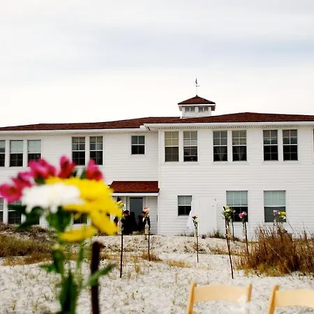 Amelia Oceanfront Bed And Breakfast-3