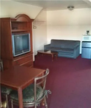 Shamrock Motel Hot Springs-3