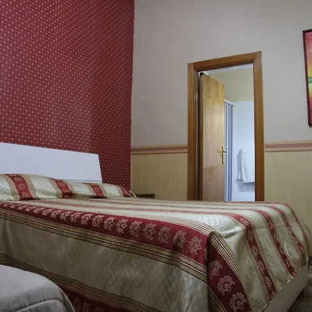 Room Elia-2