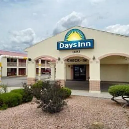 Days Inn By Wyndham Gallup-2