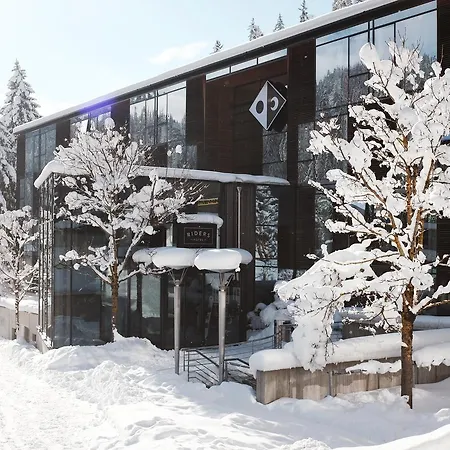 Riders Hotel-2