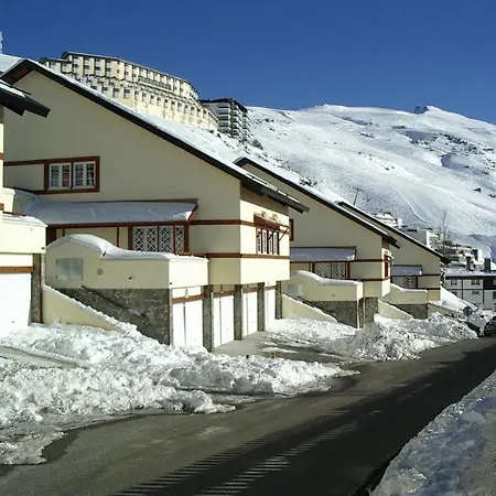 Residencial Las Tuyas-3