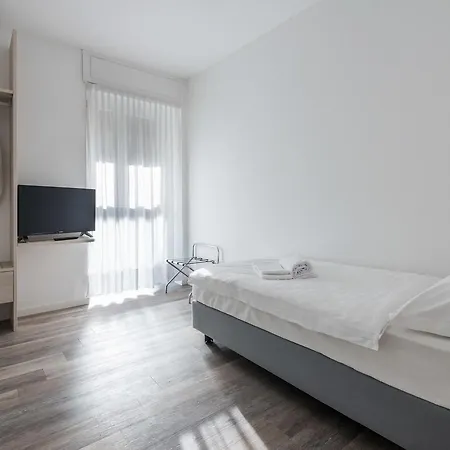 Hotel Internazionale Luino-2