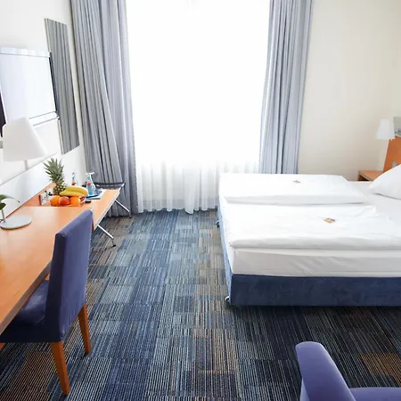 Senator Hotel-2