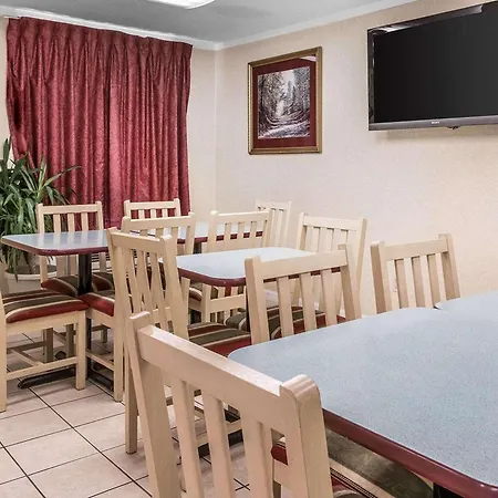 Rodeway Inn Madison Heights - Detroit-3