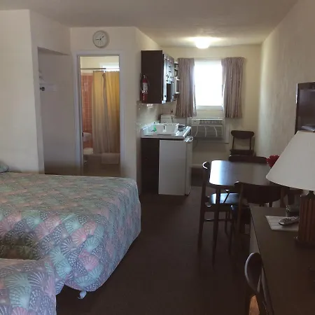 Crystal Sands Motel-3