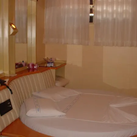 Hotel Paradise-2