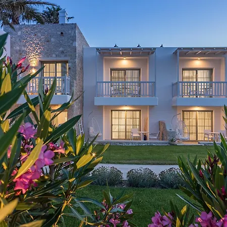 White Pearls-Adults Only Luxury Suites-2