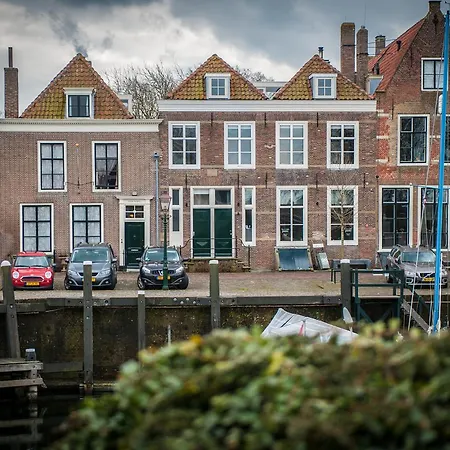B&B Binnengewoon Rooms With A View-3