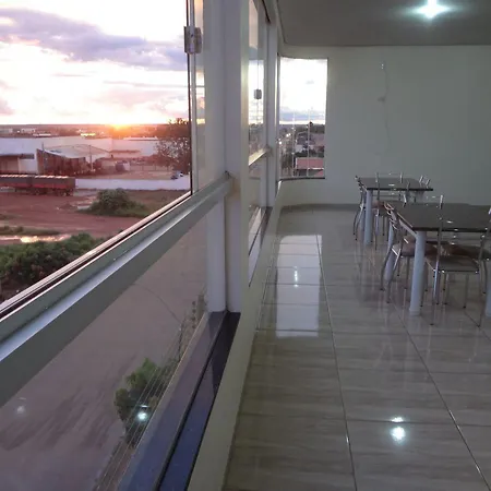 Golden Hotel-2