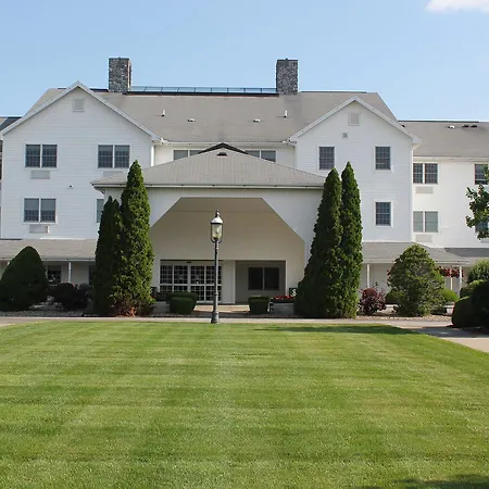 Farmstead Inn And Conference Center-3