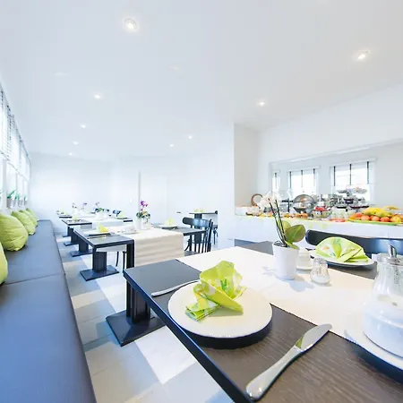 Hotel Sirrah-3