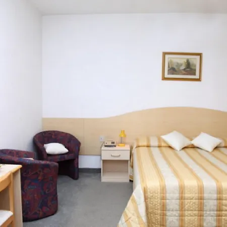 Hotel La Rondine-2