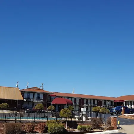 Baldknobbers Motor Inn-2