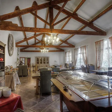 Hotel Les Mazets Des Roches-2