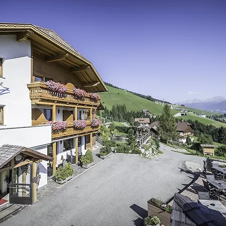 Almhotel Lenz-2