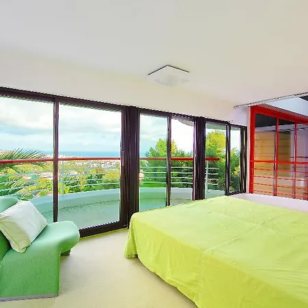 Hotel Urb Vallpineda Avda. Miquel Utrillo 99-2