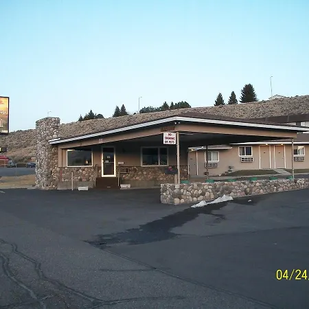 A Wyoming Inn-2