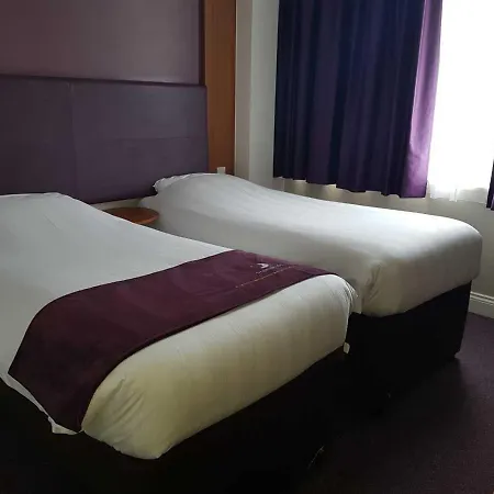 Premier Inn London Hammersmith-3