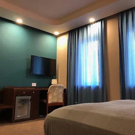 Hotel Cryston-3
