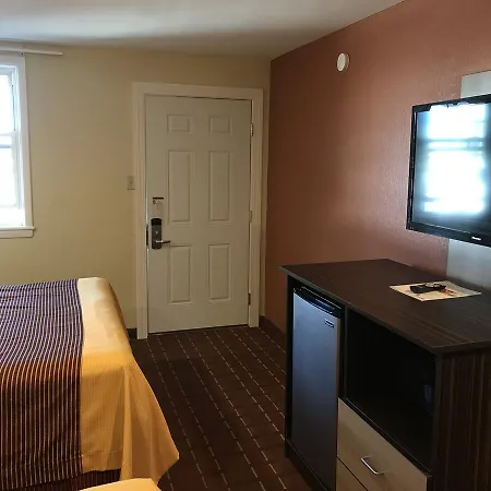 Budget Inn Tonawanda-2