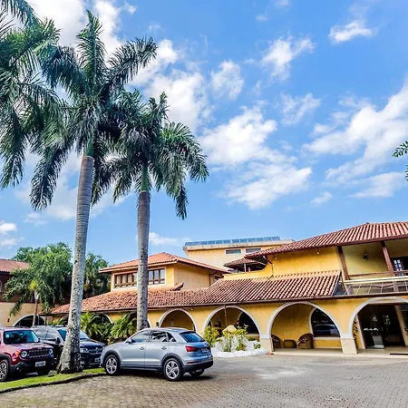 Beach Hotel Cambury-3