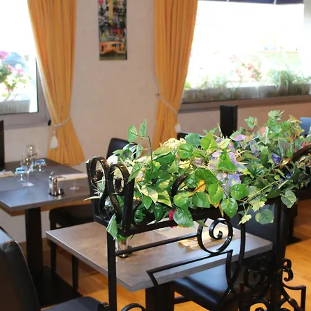 HOTEL Chateau-Thierry Centre-2
